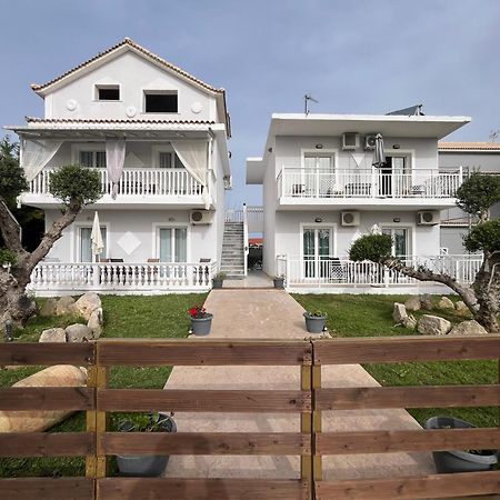 Villa Antonis Deluxe Apartments Амуди Екстериор снимка