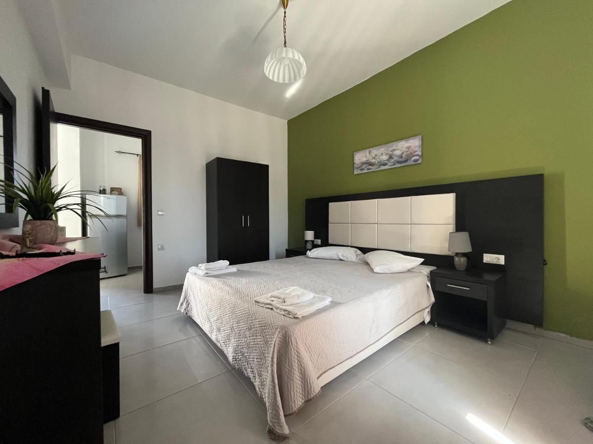 Villa Antonis Deluxe Apartments Амуди Екстериор снимка
