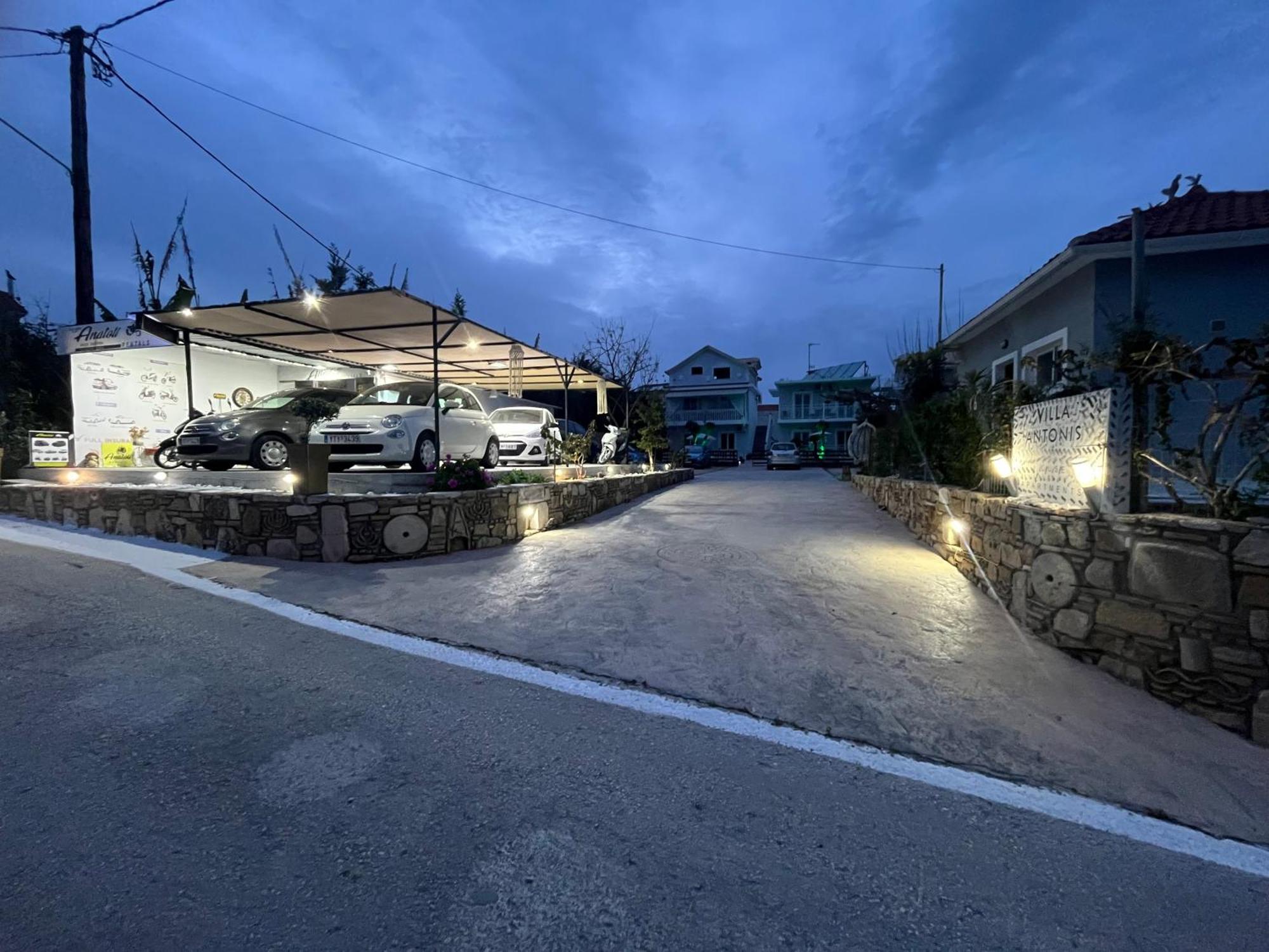 Villa Antonis Deluxe Apartments Амуди Екстериор снимка