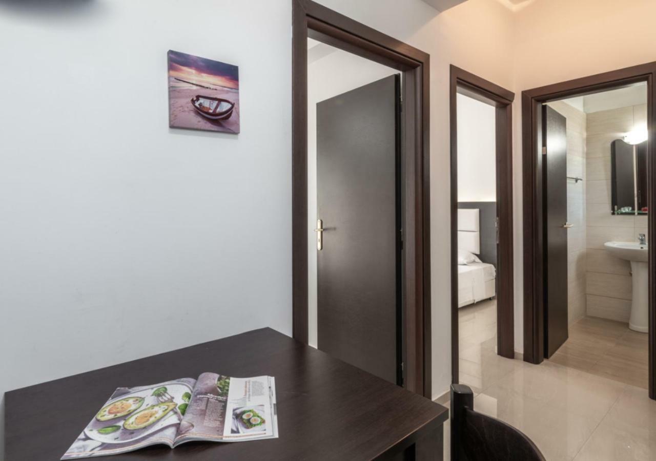 Villa Antonis Deluxe Apartments Амуди Екстериор снимка