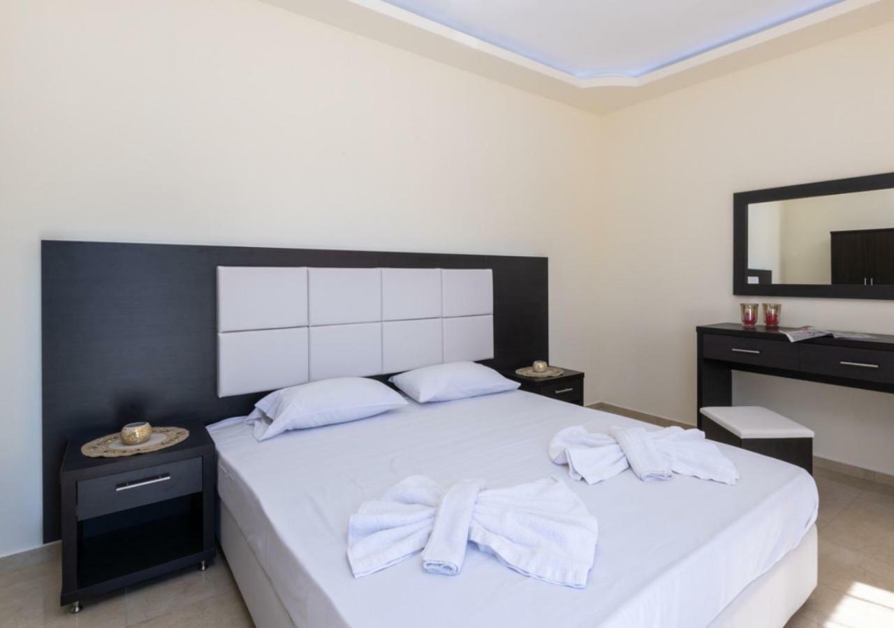 Villa Antonis Deluxe Apartments Амуди Екстериор снимка
