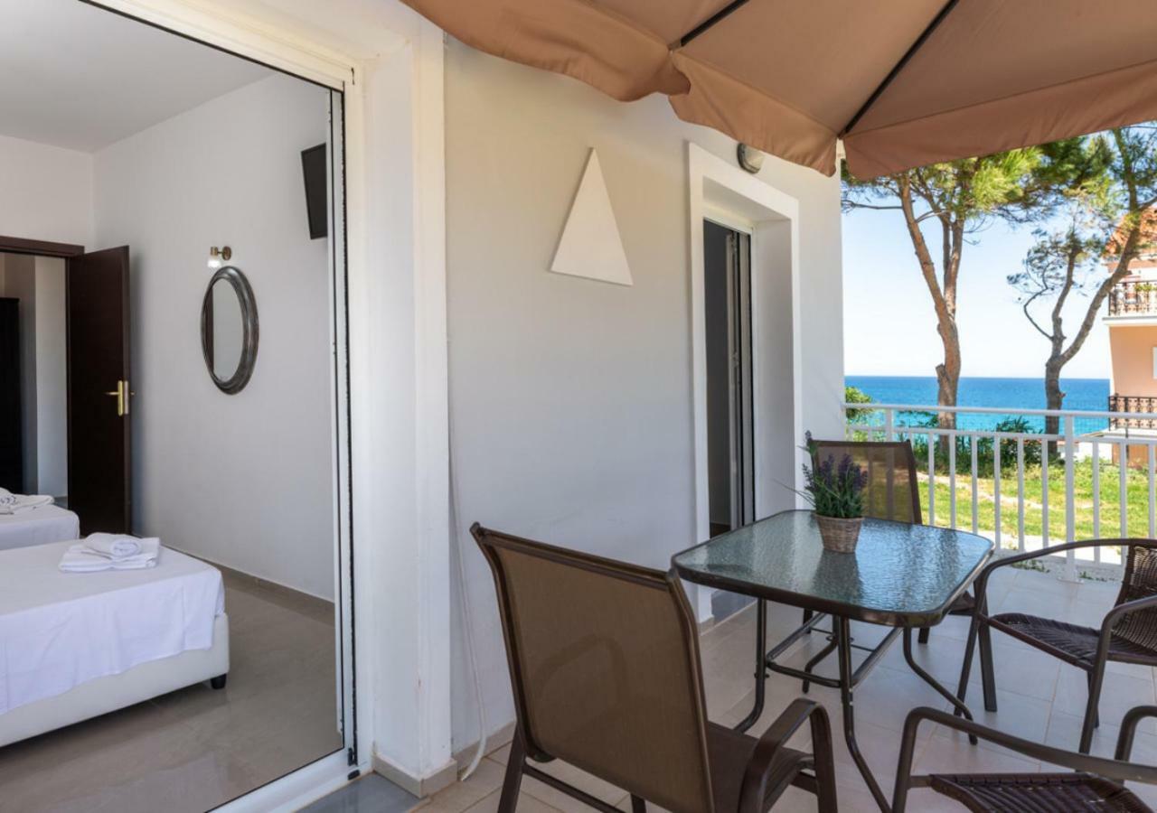 Villa Antonis Deluxe Apartments Амуди Екстериор снимка