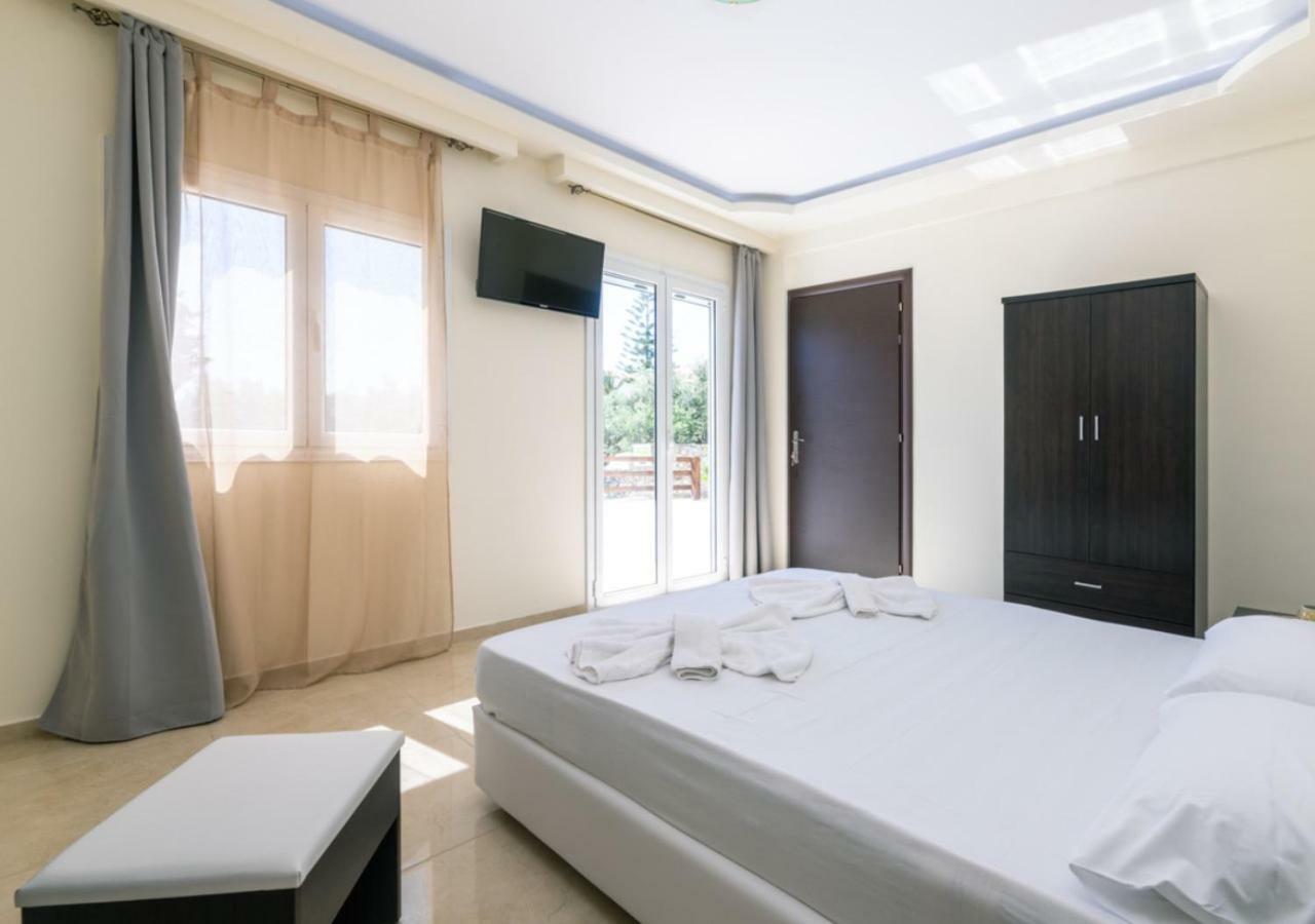 Villa Antonis Deluxe Apartments Амуди Екстериор снимка