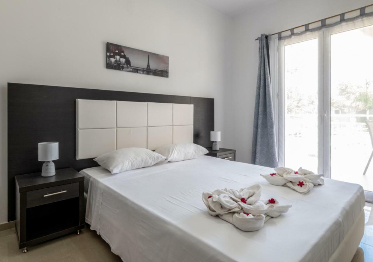 Villa Antonis Deluxe Apartments Амуди Екстериор снимка