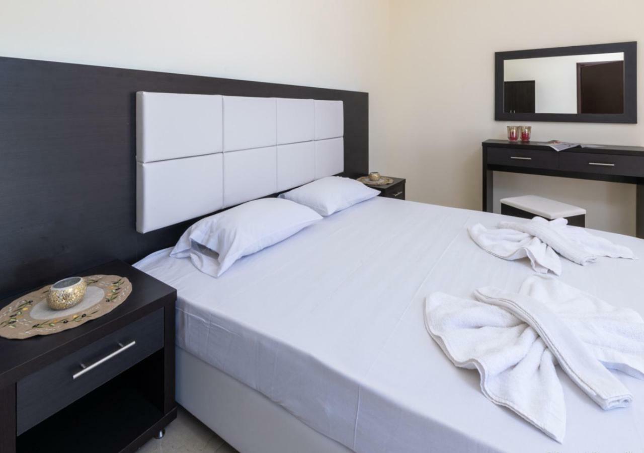 Villa Antonis Deluxe Apartments Амуди Екстериор снимка